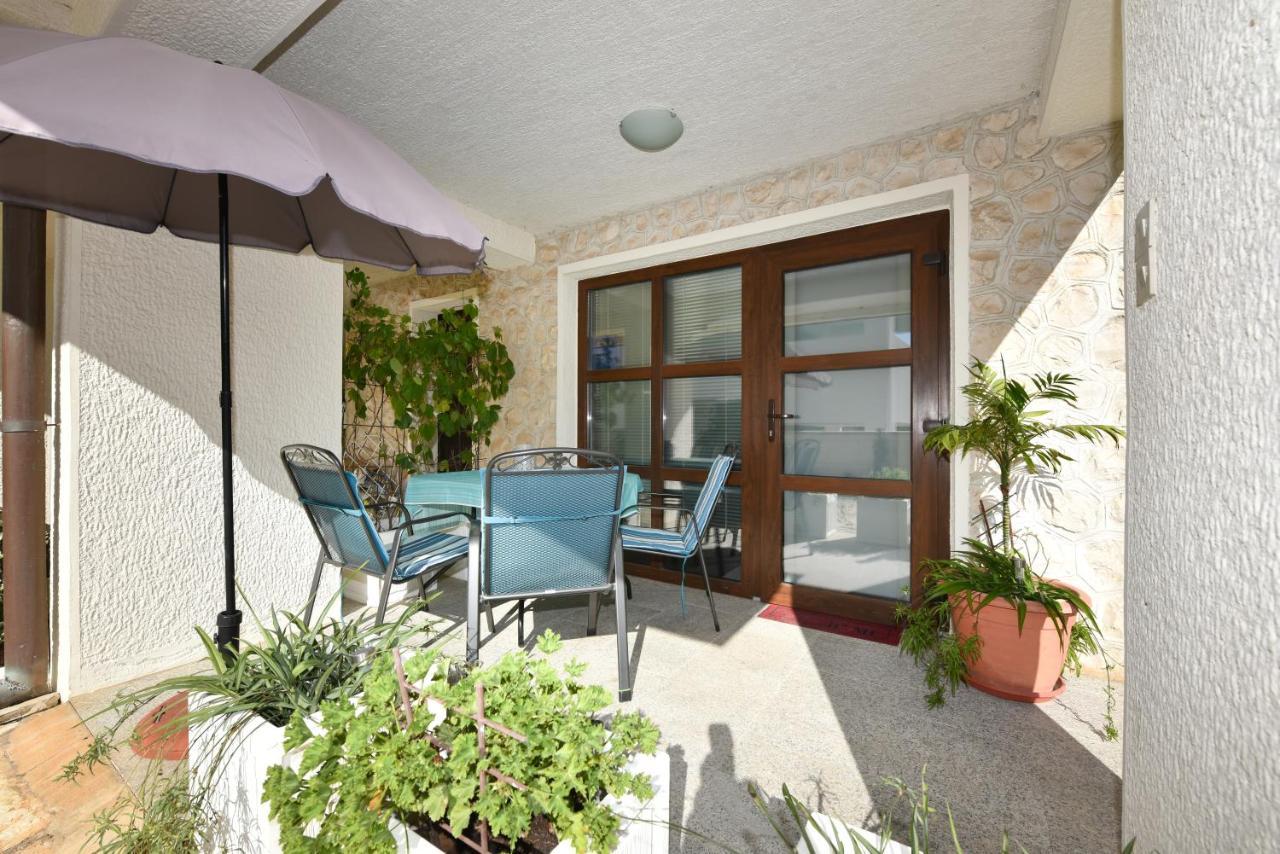 Lovely Apartment In The Groundfloor Zadar Dış mekan fotoğraf